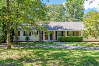 3111 Edgewood Dr, Signal Mountain, TN 37377