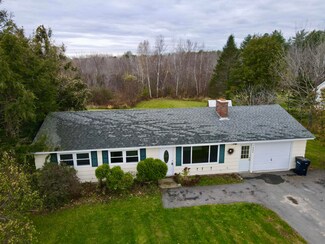 1660 Ohio St, Bangor, ME 04401