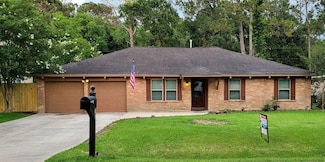 5513 Commodore Dr, Dickinson, TX 77539