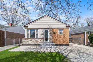 4624 W 82nd Place, Chicago, IL 60652