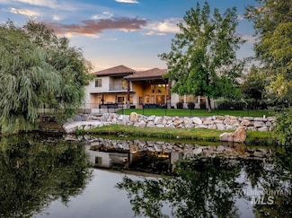 875 W Watersford Dr, Eagle, ID 83616