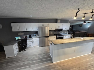 21 Georges Ln, Fremont, NH 03044