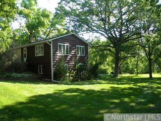 340 Turnham Rd, Maple Plain, MN 55359