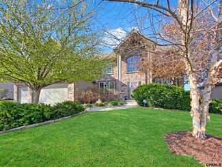 19258 Woolworth Ave, Omaha, NE 68130
