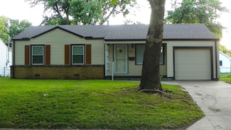 1027 N Georgie Ave, Derby, KS 67037