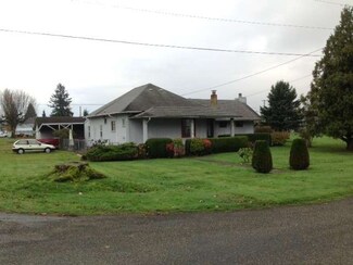 239 Harrison Ave, Sumas, WA 98295