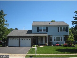 6 Liberty Dr, Dayton, NJ 08810