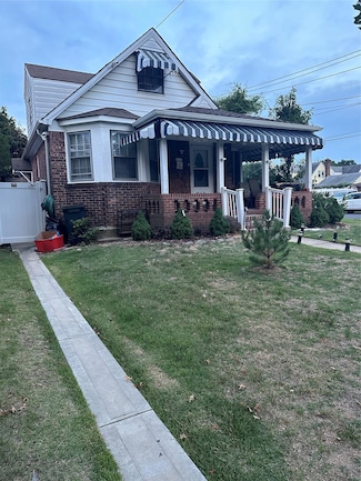 11527 237th St, Elmont, NY 11003