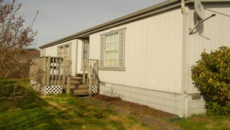 196 Jacobson Rd Unit 36, Cathlamet, WA 98612