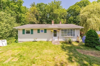 121 East St, Southampton, MA 01073