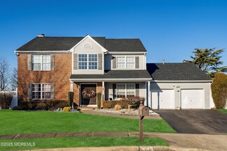 58 Crater Lake Rd, Howell, NJ 07731