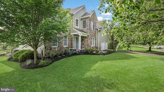 2270 Hedgerow Ln, Furlong, PA 18925