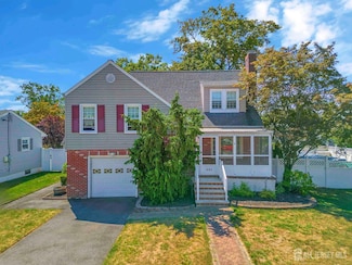 231 Fairview Ave, Middlesex, NJ 08846