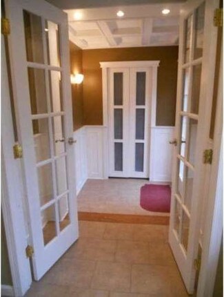 3476 Sweet Arrow Lake Rd, Pine Grove, PA 17963