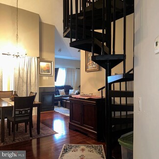 15612 Everglade Ln Unit 401, Bowie, MD 20716