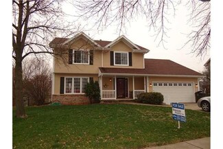 4430 Palm Ave, Des Moines, IA 50310