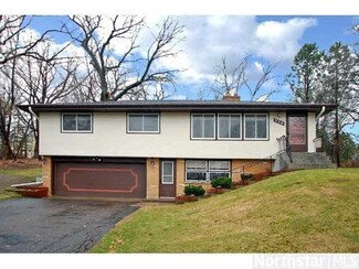 326 326 Savage Ln, Little Canada, MN 55117