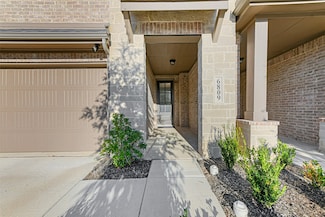 6809 Joelene Rae Dr, Arlington, TX 76001