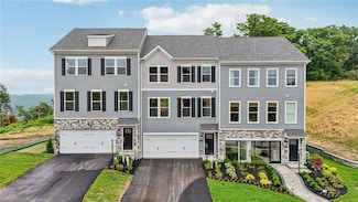 153 River Ridge Dr, Moon Township, PA 15108