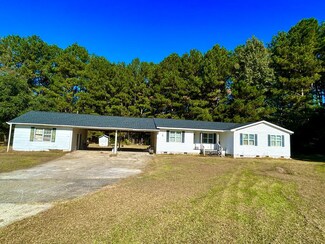 72 Pitchfork Rd, Greeleyville, SC 29056