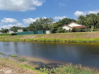 2360 SW 22nd Ave Unit 418, Delray Beach, FL 33445