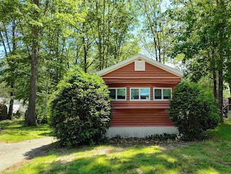 218 Robinhood Dr, Exeter, NH 03833