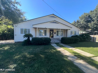 2207 8th St, Pascagoula, MS 39567