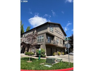 645 NE Garswood Ln, Beaverton, OR 97006
