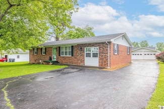 228 Country Dr, Marion, KY 42064