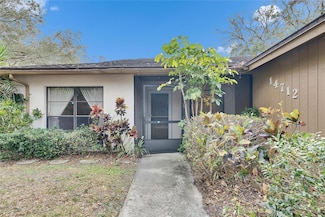 14712 Laurel Lake Ln, Lutz, FL 33559