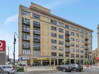 1601 W School St Unit 504, Chicago, IL 60657