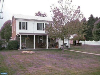 707 W Penn Ave, Robesonia, PA 19551