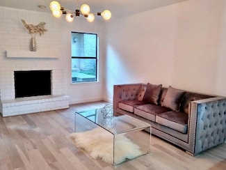 824 Banister Ln, Austin, TX 78704