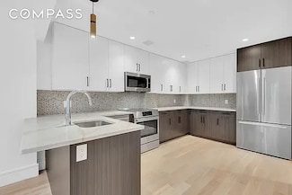 631 Vanderbilt Ave Unit 2, Prospect Heights, NY 11238