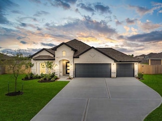 10910 Youngquist Dr, Mont Belvieu, TX 77523