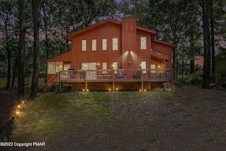 138 Banbury Dr, Lehman Township, PA 18324