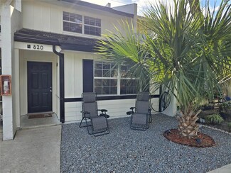 820 W 25th St, Sanford, FL 32771