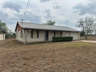 119 Bluff Trail, Sandia, TX 78383