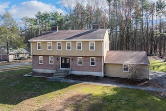 146-148 Kilburn St, Lunenburg, MA 01462