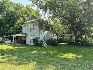 620 S Topeka Ave, Burlingame, KS 66413