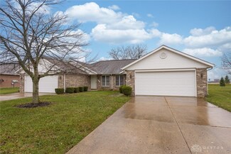 3133 Sioux Dr, Piqua, OH 45356