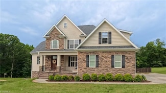 5006 Tamarack Dr, Greensboro, NC 27407
