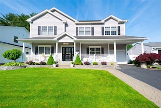 14 Gordon Ave, Plainview, NY 11803