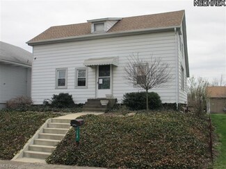 178 5th St SE, Brewster, OH 44613