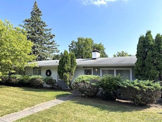 1933 Greenbriar Ln, Flint, MI 48507