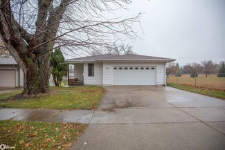 931 E Oak St, Algona, IA 50511