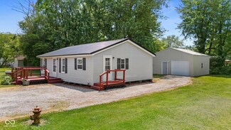 1254 Wade St, Austin, IN 47102