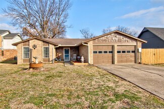 102 S Crabtree Rd, Muskogee, OK 74403