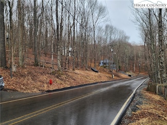 508 Charter Hills Rd, Beech Mountain, NC 28604