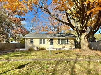 2701 Ashton Ave, Kalamazoo, MI 49004